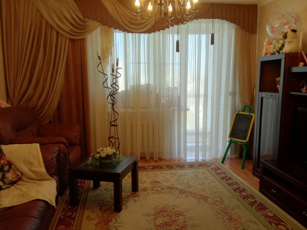 Продажа 3-комнатной квартиры, Батайск, Герцена ул,  35