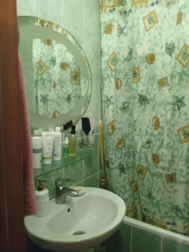 Продажа 3-комнатной квартиры, Батайск, Герцена ул,  35