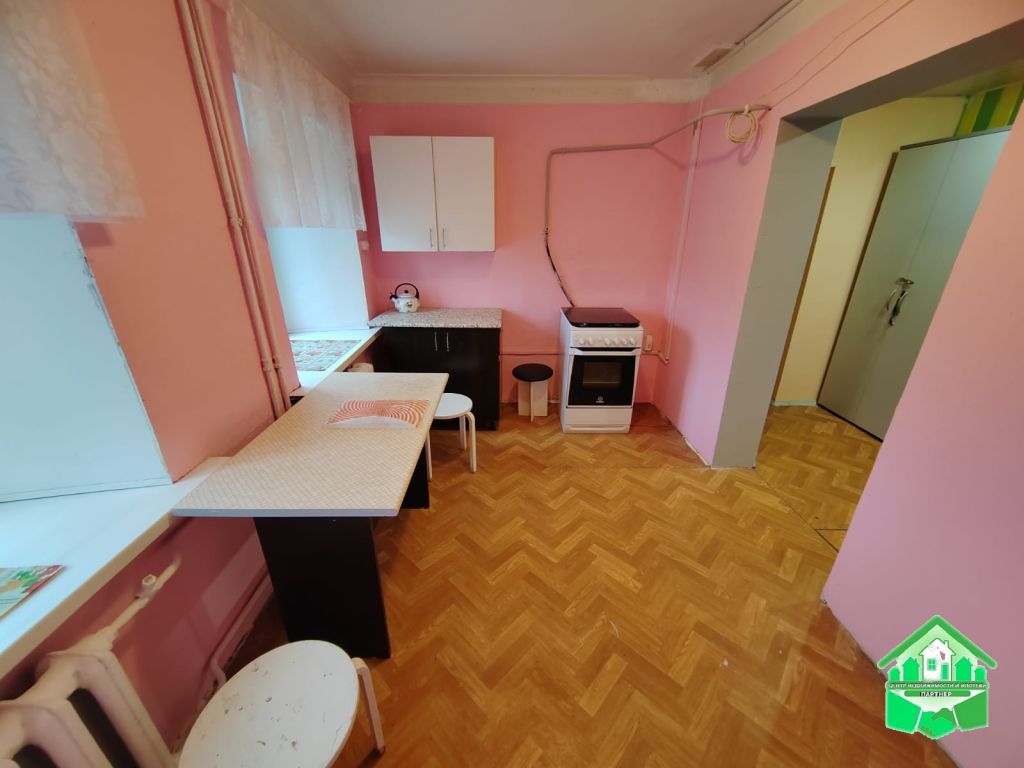 Продажа 6-комнатной квартиры, Ярославль, Октября пр-кт,  11