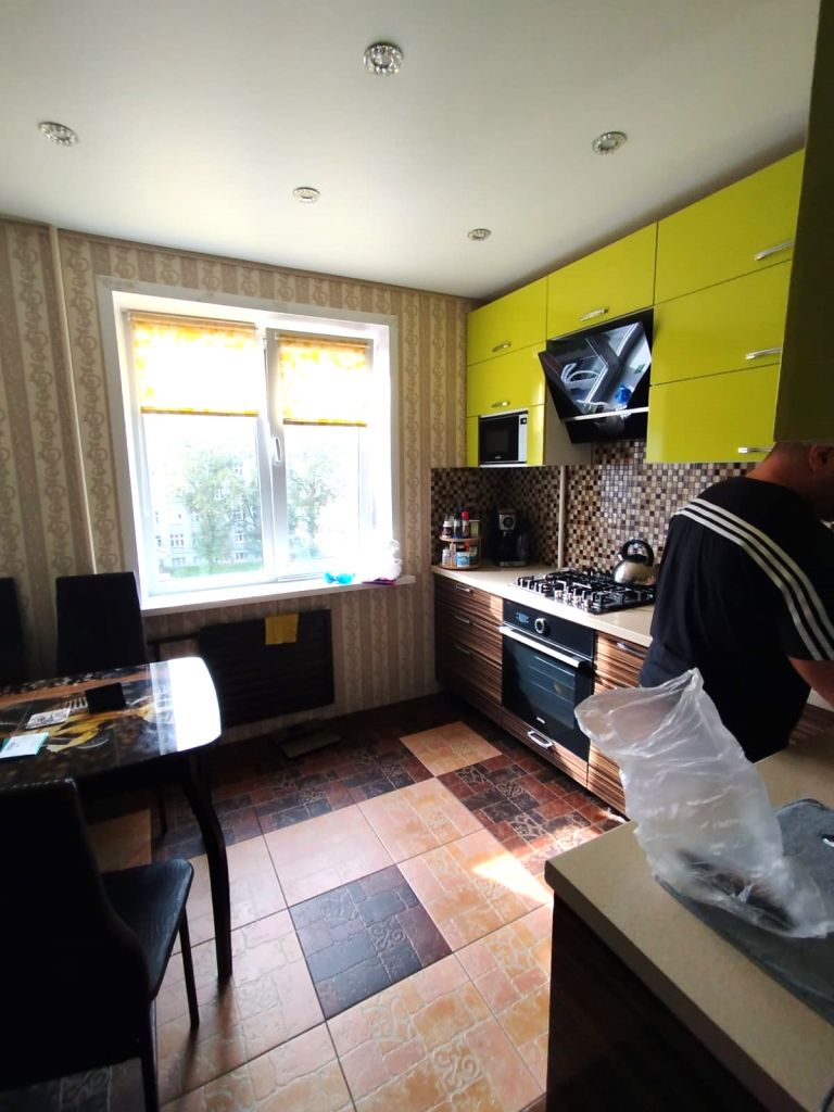 Продажа 2-комнатной квартиры, Кострома, Ивана Сусанина ул,  37