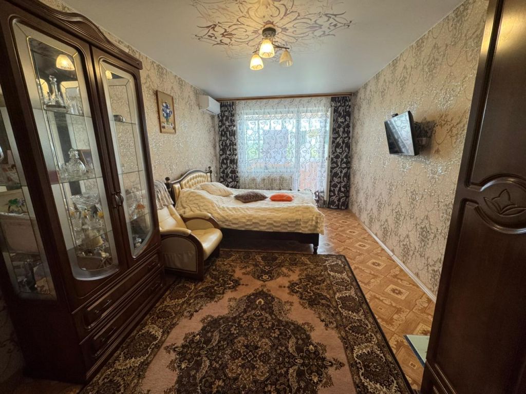 Продажа 2-комнатной квартиры, Китово, Центральная Улица,  111