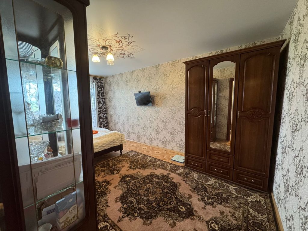 Продажа 2-комнатной квартиры, Китово, Центральная Улица,  111