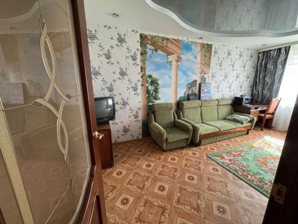 Продажа 2-комнатной квартиры, Китово, Центральная Улица,  111