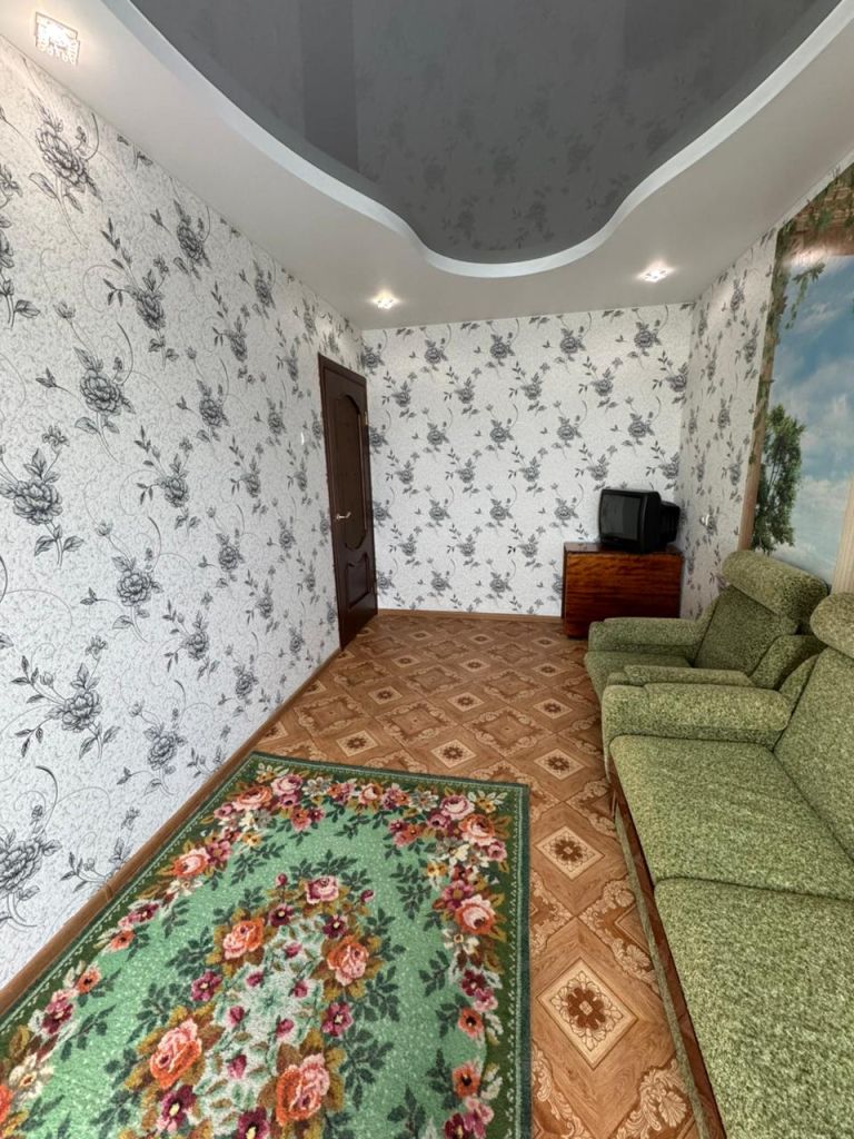 Продажа 2-комнатной квартиры, Китово, Центральная Улица,  111