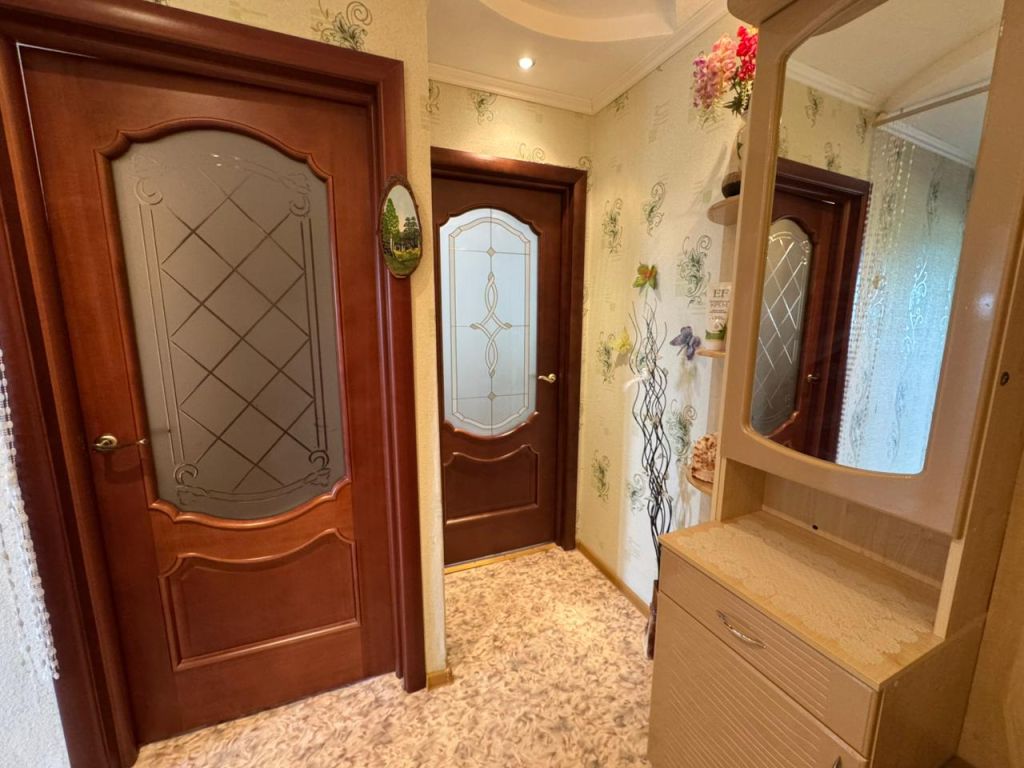 Продажа 2-комнатной квартиры, Китово, Центральная Улица,  111