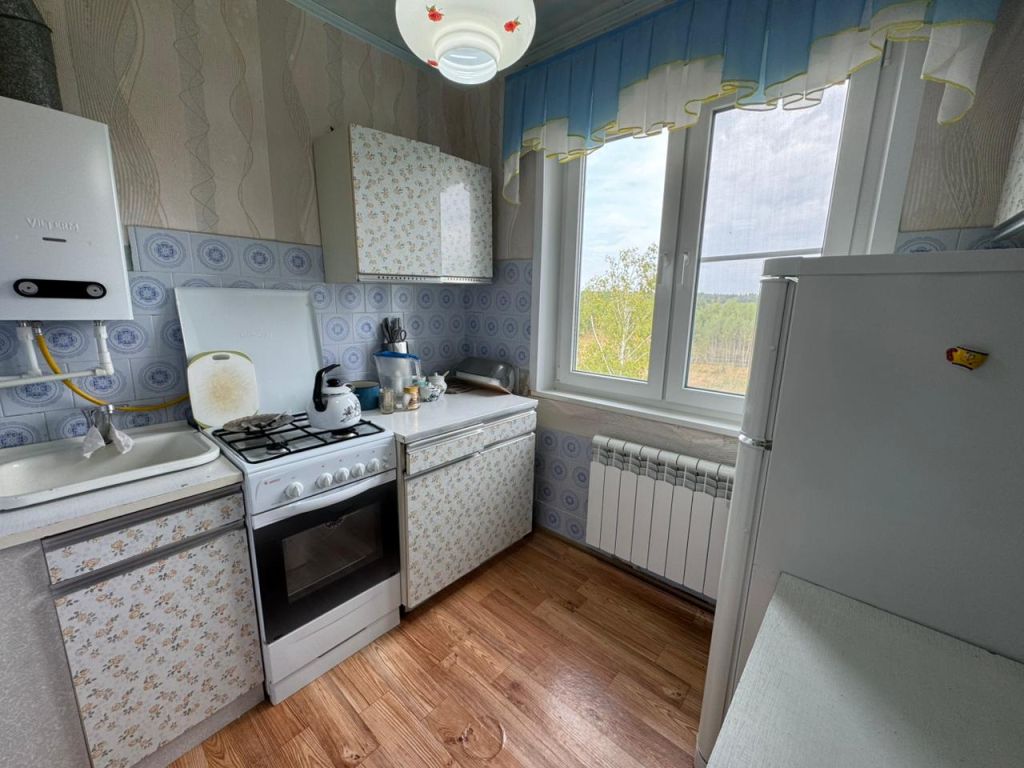 Продажа 2-комнатной квартиры, Китово, Центральная Улица,  111