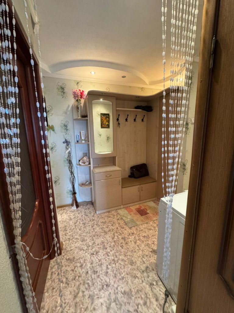 Продажа 2-комнатной квартиры, Китово, Центральная Улица,  111