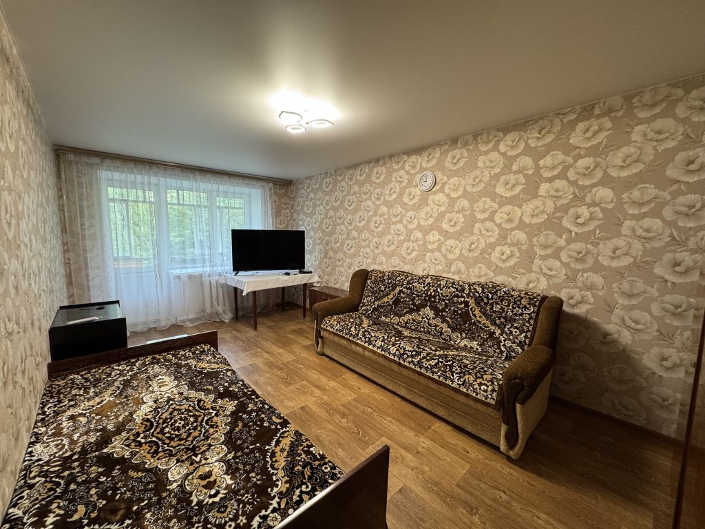 Продажа 1-комнатной квартиры, Буревестник, Буревестник,  22