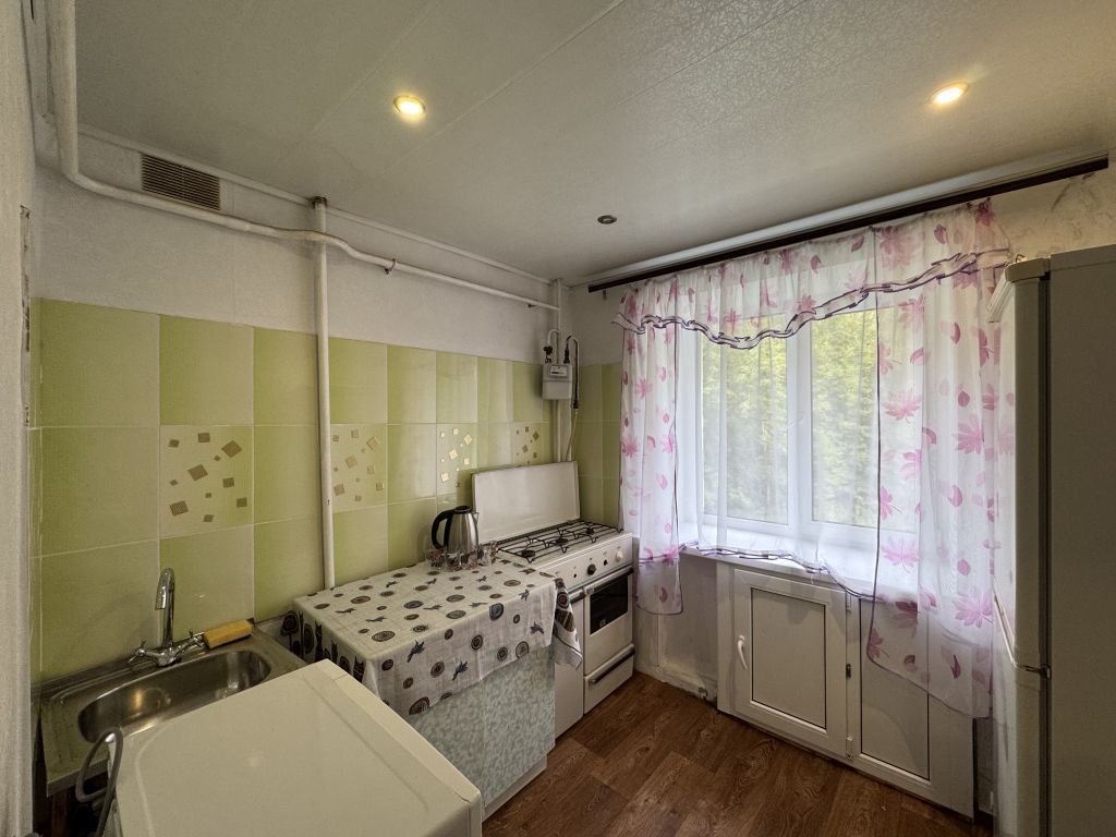 Продажа 1-комнатной квартиры, Буревестник, Буревестник,  22