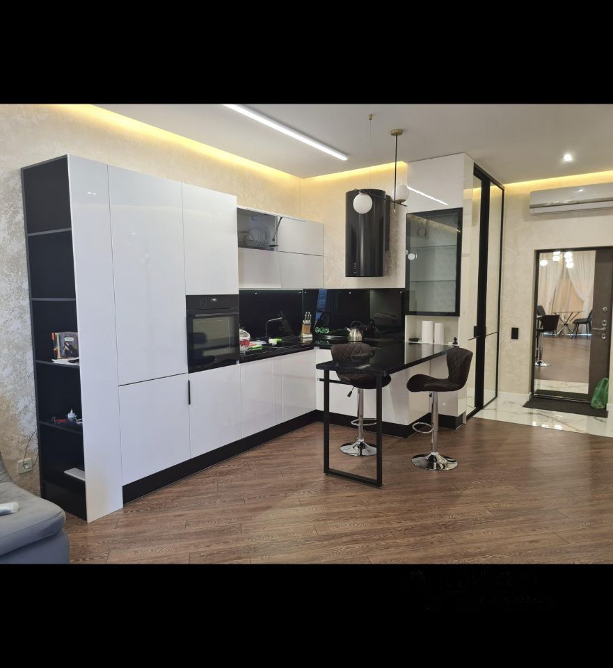 Продажа 2-комнатной квартиры, Саратов, Славянская пл,  2