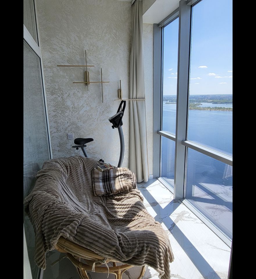 Продажа 2-комнатной квартиры, Саратов, Славянская пл,  2