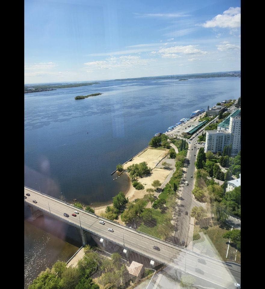 Продажа 2-комнатной квартиры, Саратов, Славянская пл,  2