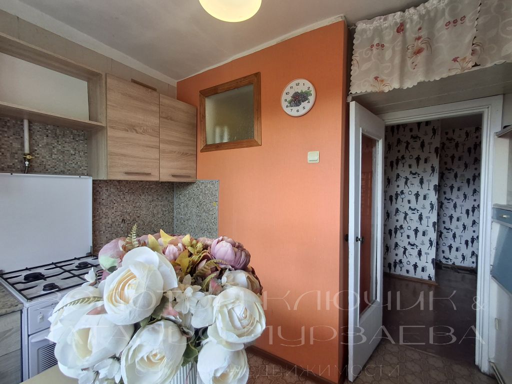Продажа 3-комнатной квартиры, Каликино, Октябрьская,  17