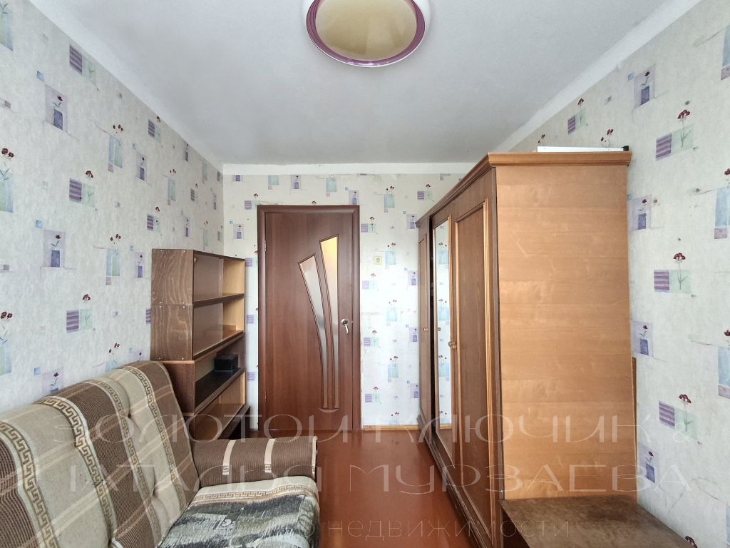 Продажа 3-комнатной квартиры, Каликино, Октябрьская,  17