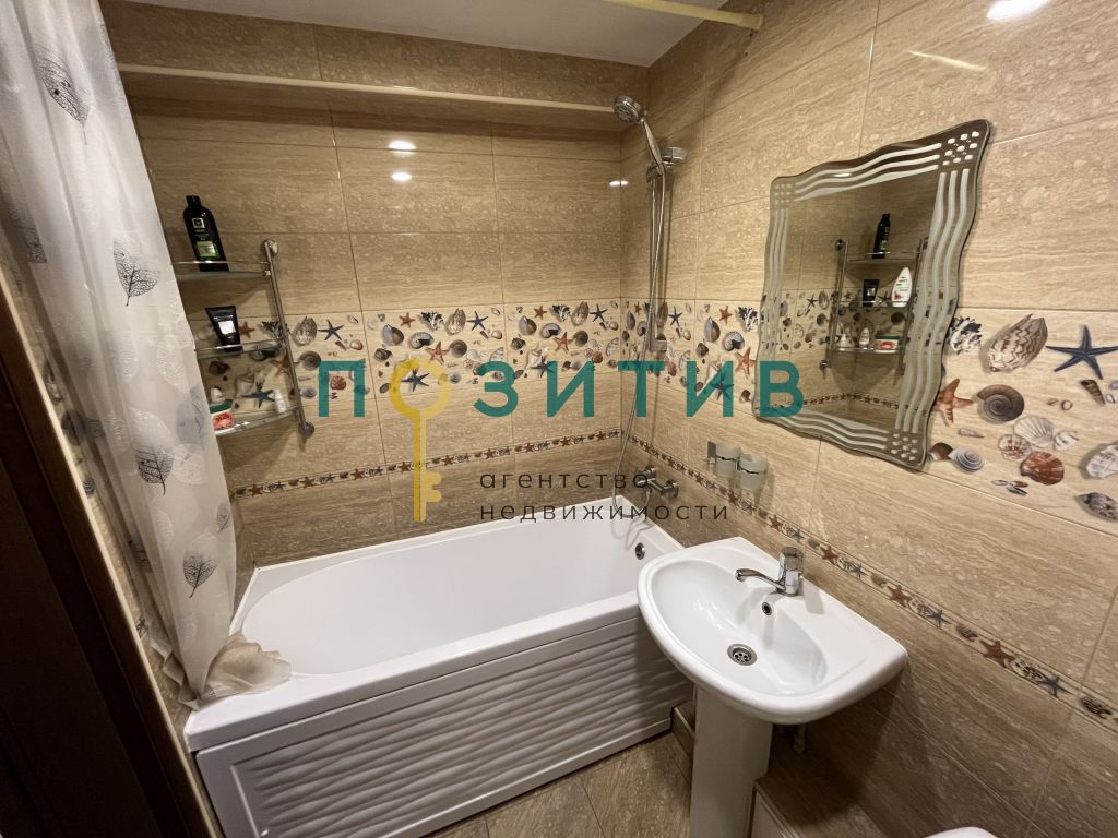 Продажа 2-комнатной квартиры, Ессентуки, Октябрьская ул,  444