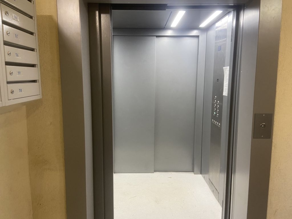 Продажа 2-комнатной квартиры, Новинки, 2-я Дорожная ул,  1