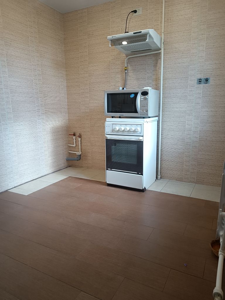 Продажа 1-комнатной квартиры, Новомосковск, Орджоникидзе ул,  5а