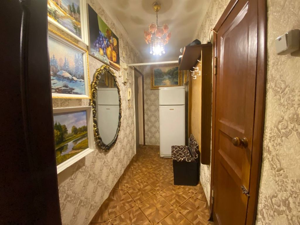 Продажа 2-комнатной квартиры, Нижний Новгород, Октябрьской Революции ул,  18