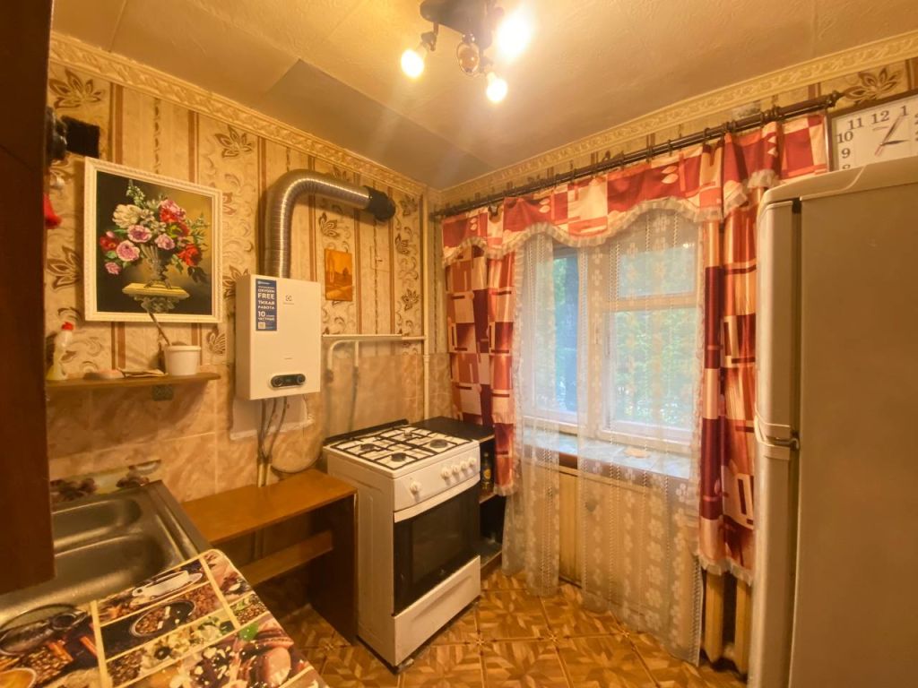 Продажа 2-комнатной квартиры, Нижний Новгород, Октябрьской Революции ул,  18