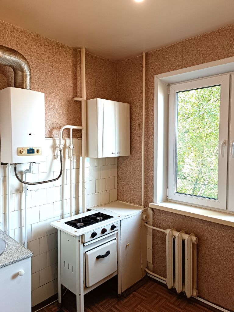 Продажа 2-комнатной квартиры, Ярославль, Дзержинского пр-кт,  27