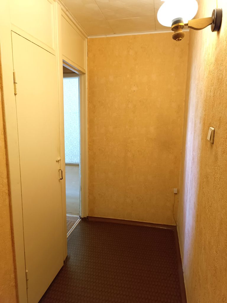 Продажа 2-комнатной квартиры, Ярославль, Дзержинского пр-кт,  27