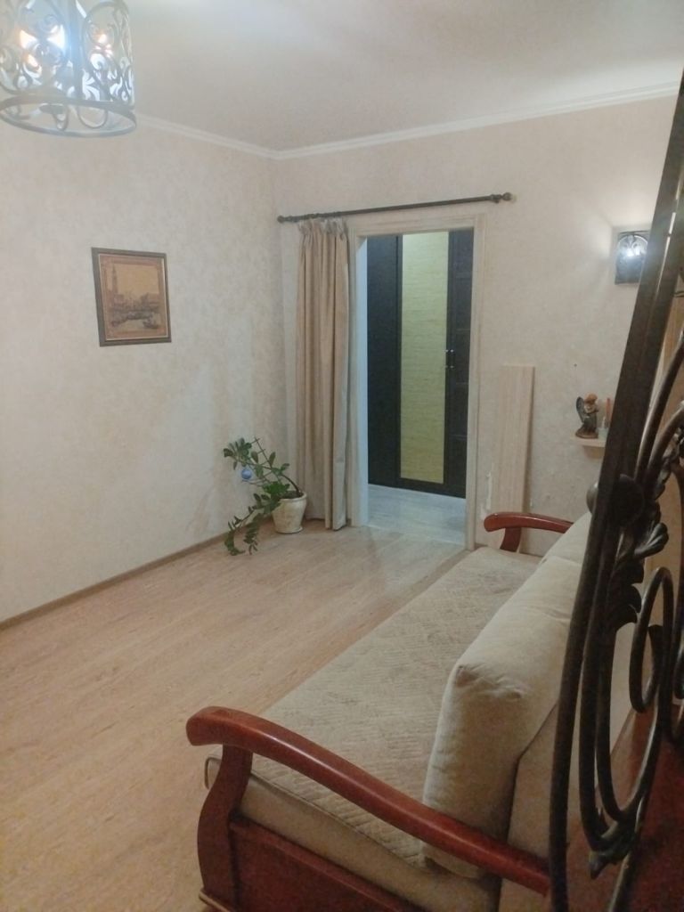 Продажа 2-комнатной квартиры, Новомосковск, Трудовые Резервы ул,  64 к9