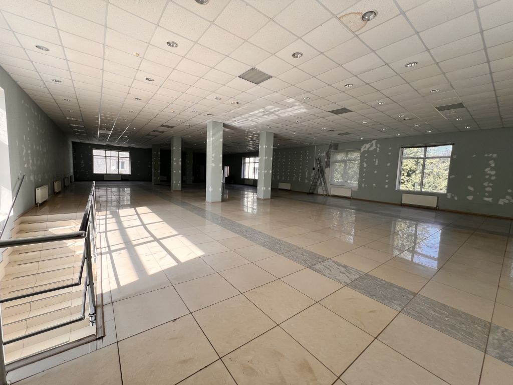 Аренда коммерческой недвижимости, 400м <sup>2</sup>, Новомосковск, Парковая ул,  10А