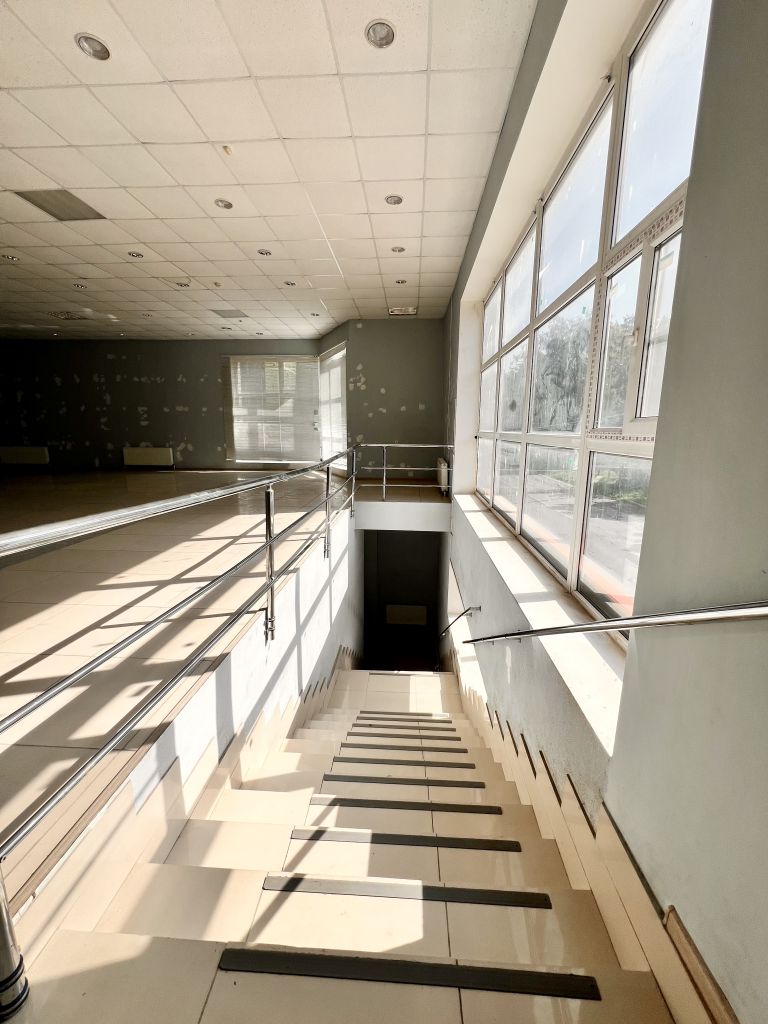 Аренда коммерческой недвижимости, 400м <sup>2</sup>, Новомосковск, Парковая ул,  10А