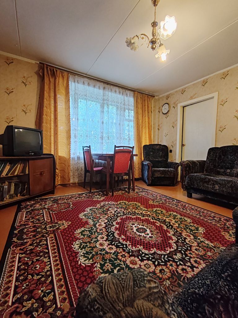 Продажа 3-комнатной квартиры, Саров, Александровича ул,  43