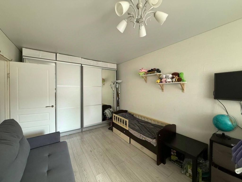 Продажа 1-комнатной квартиры, Саратов, 50 лет Октября пр-кт,  15