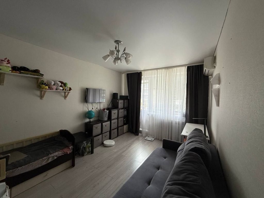 Продажа 1-комнатной квартиры, Саратов, 50 лет Октября пр-кт,  15