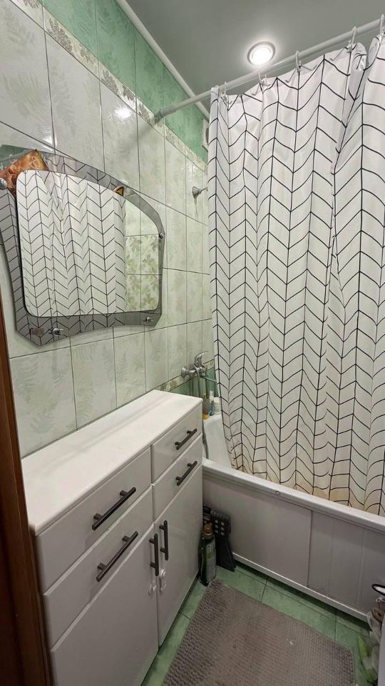 Продажа 1-комнатной квартиры, Саратов, 50 лет Октября пр-кт,  15