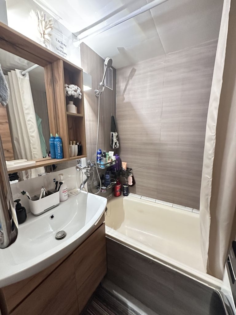 Продажа 3-комнатной квартиры, Кстово, Ленина пл,  2