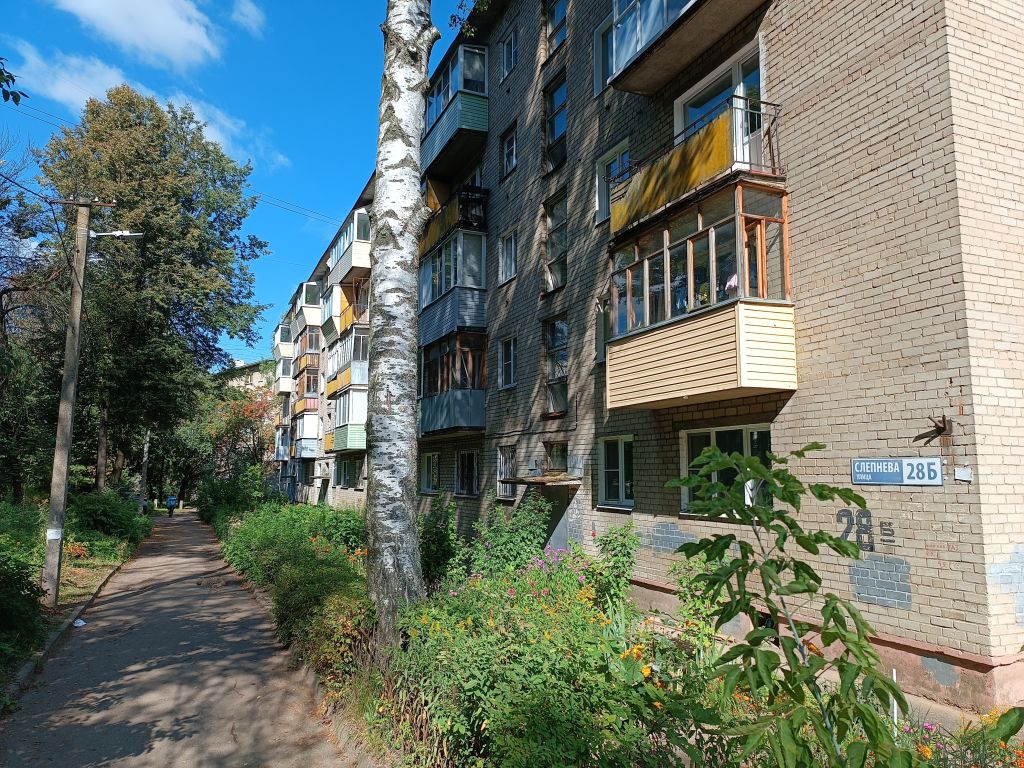 Продажа 3-комнатной квартиры, Ярославль, Слепнева ул,  28б