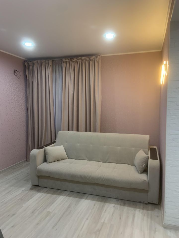 Продажа 2-комнатной квартиры, Саратов, Академика Антонова ул,  24