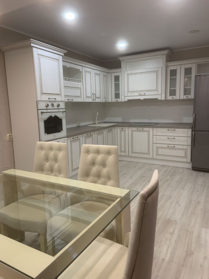 Продажа 2-комнатной квартиры, Саратов, Академика Антонова ул,  24