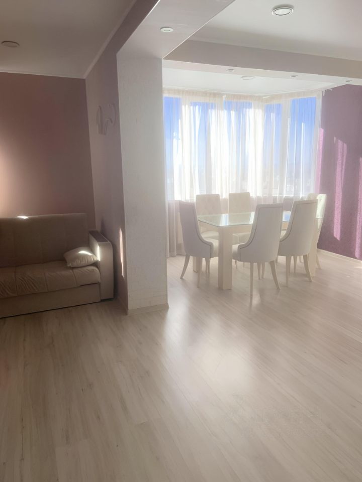 Продажа 2-комнатной квартиры, Саратов, Академика Антонова ул,  24