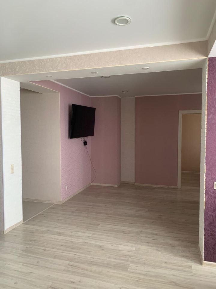 Продажа 2-комнатной квартиры, Саратов, Академика Антонова ул,  24