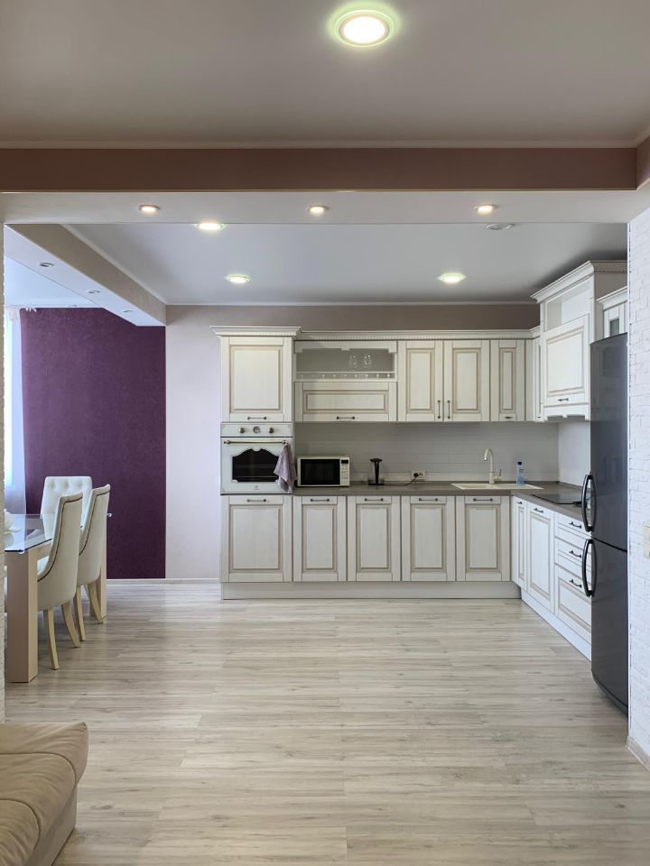 Продажа 2-комнатной квартиры, Саратов, Академика Антонова ул,  24