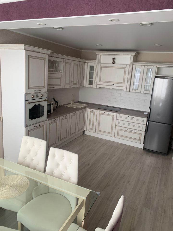 Продажа 2-комнатной квартиры, Саратов, Академика Антонова ул,  24