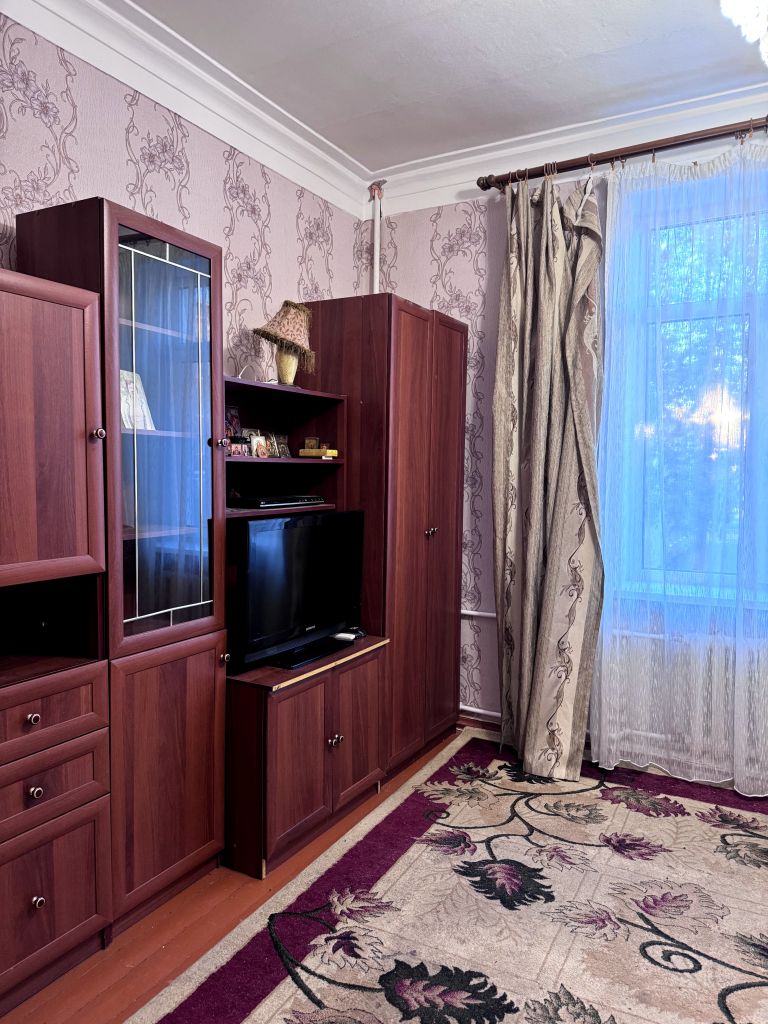 Продажа 2-комнатной квартиры, Новомосковск, Коммунистическая ул,  15