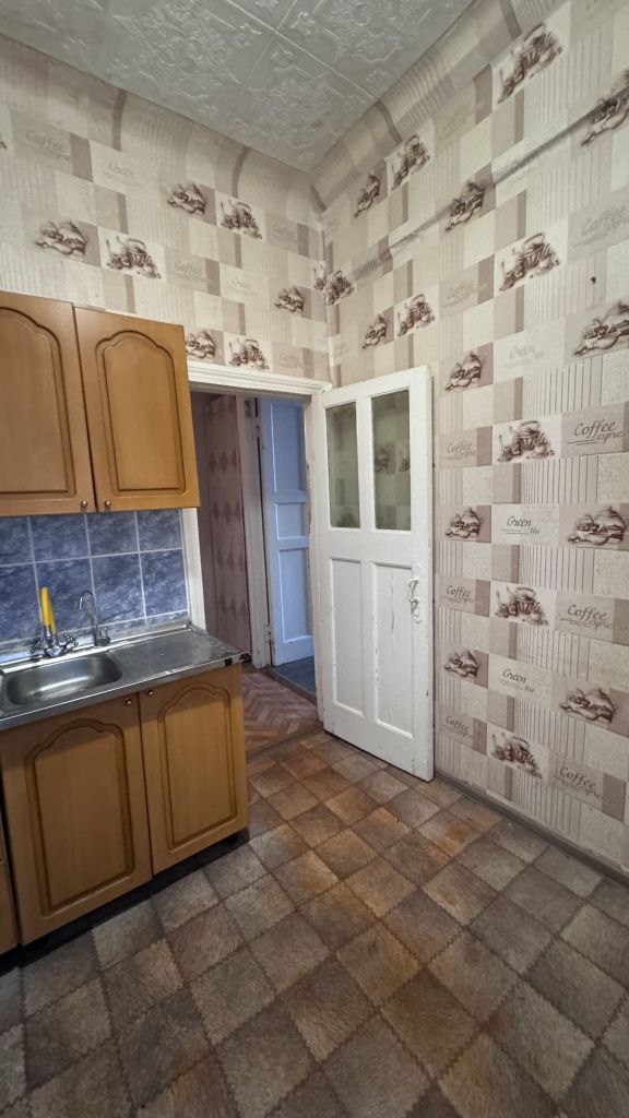 Продажа 2-комнатной квартиры, Новомосковск, Коммунистическая ул,  15