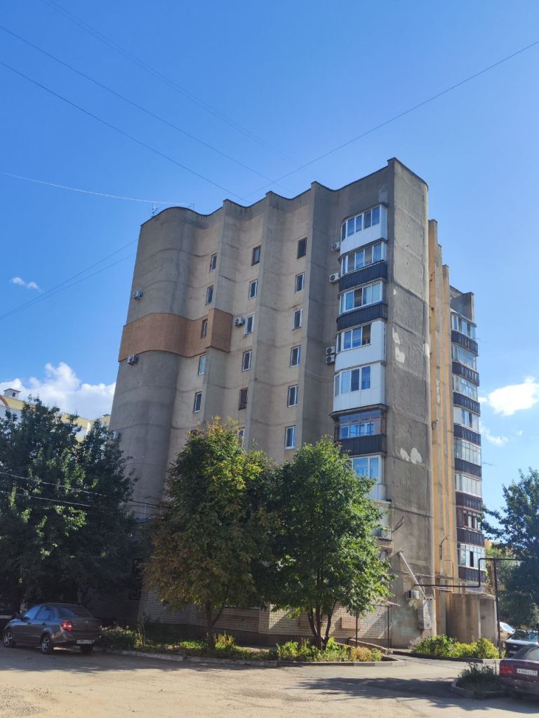 Продажа 3-комнатной квартиры, Энгельс, Фридриха Энгельса пр-кт,  24