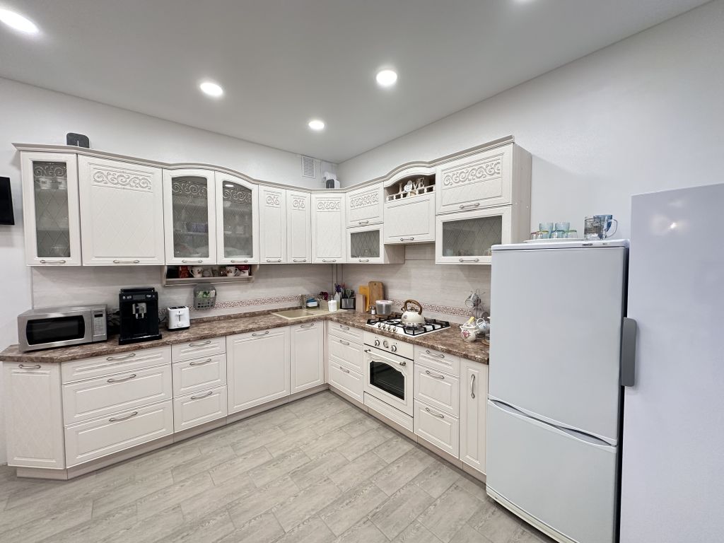 Продажа дома, 200м <sup>2</sup>, 15 сот., Безводное, Березовая