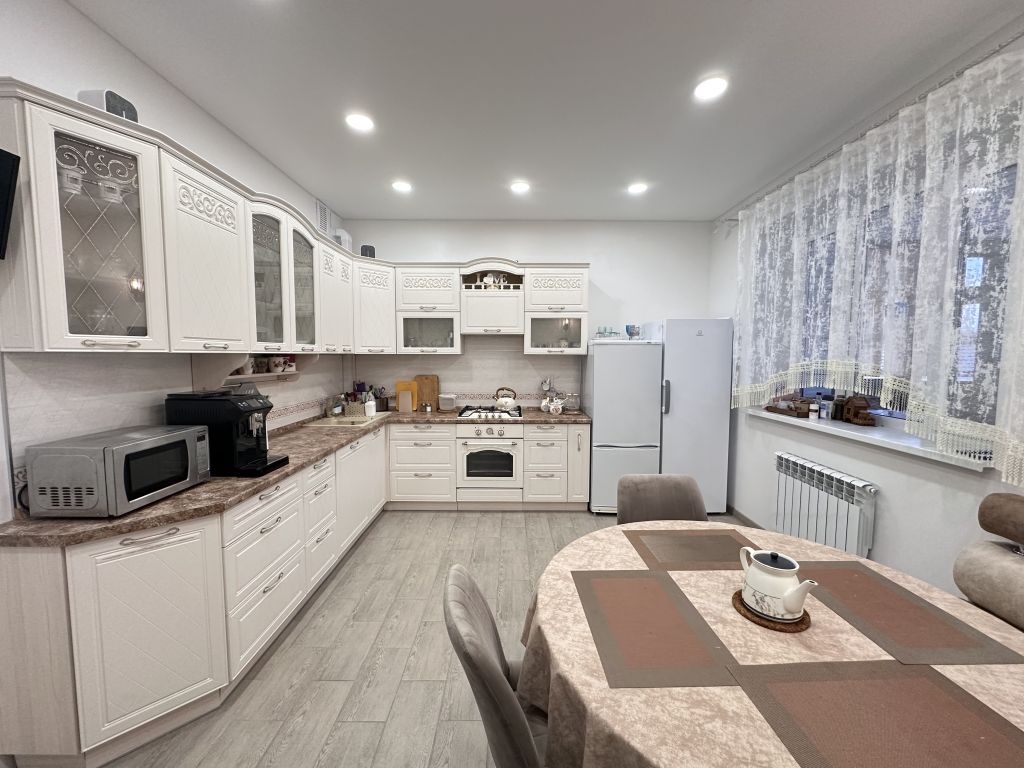 Продажа дома, 200м <sup>2</sup>, 15 сот., Безводное, Березовая