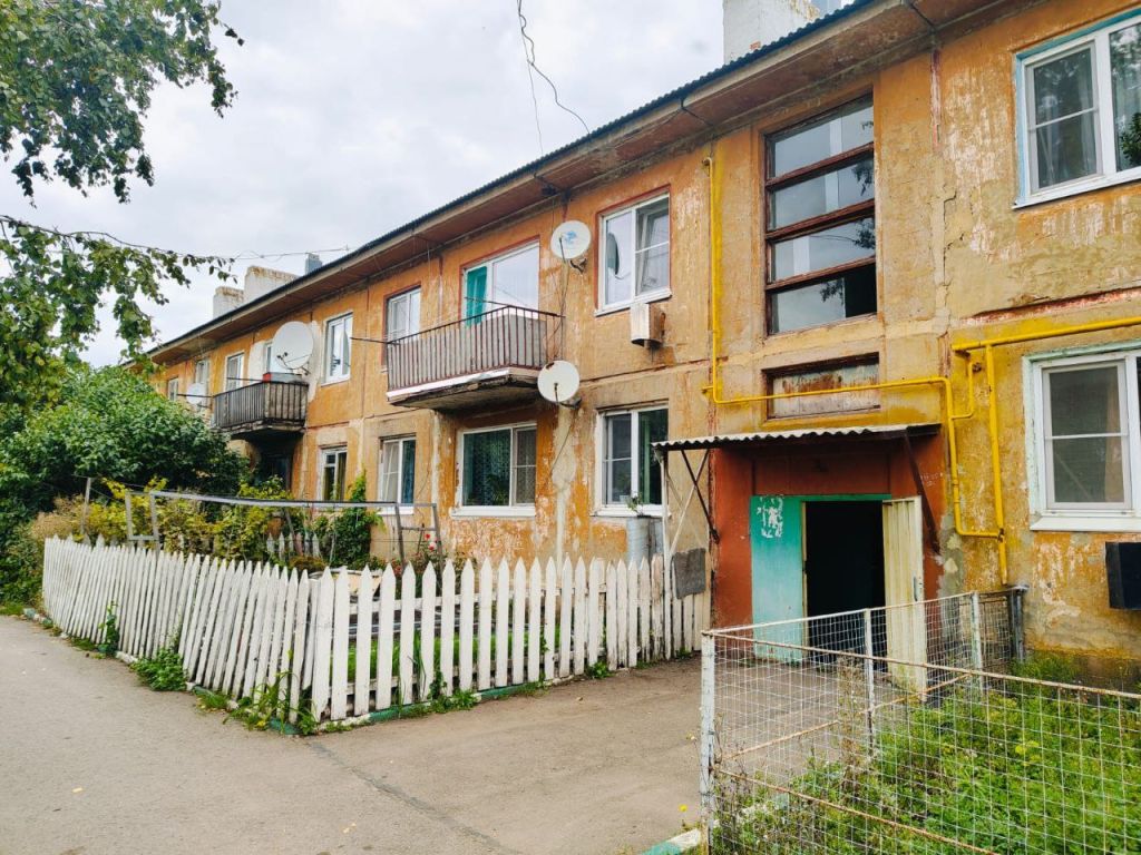 Продажа 3-комнатной квартиры, Коммунаров, Зеленая,  3