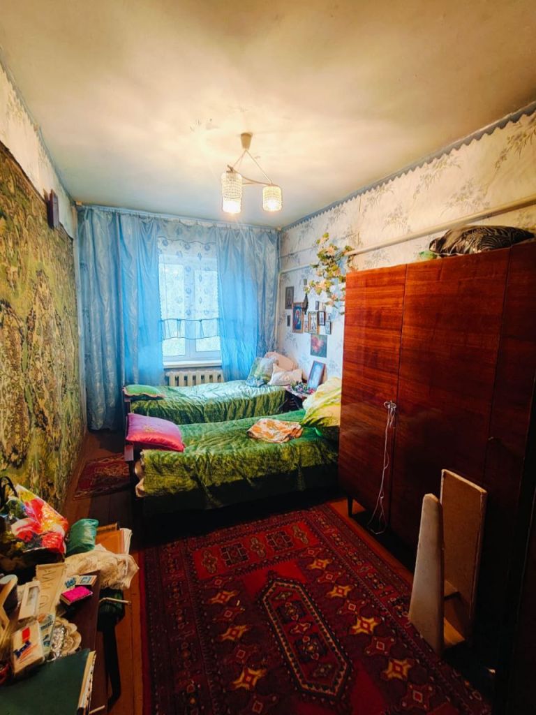 Продажа 3-комнатной квартиры, Коммунаров, Зеленая,  3