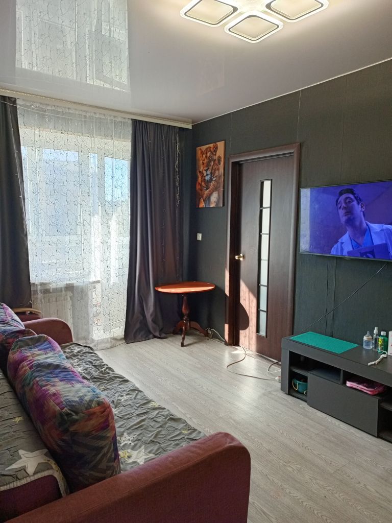 Продажа 2-комнатной квартиры, Нижний Новгород, Октября пр-кт,  8