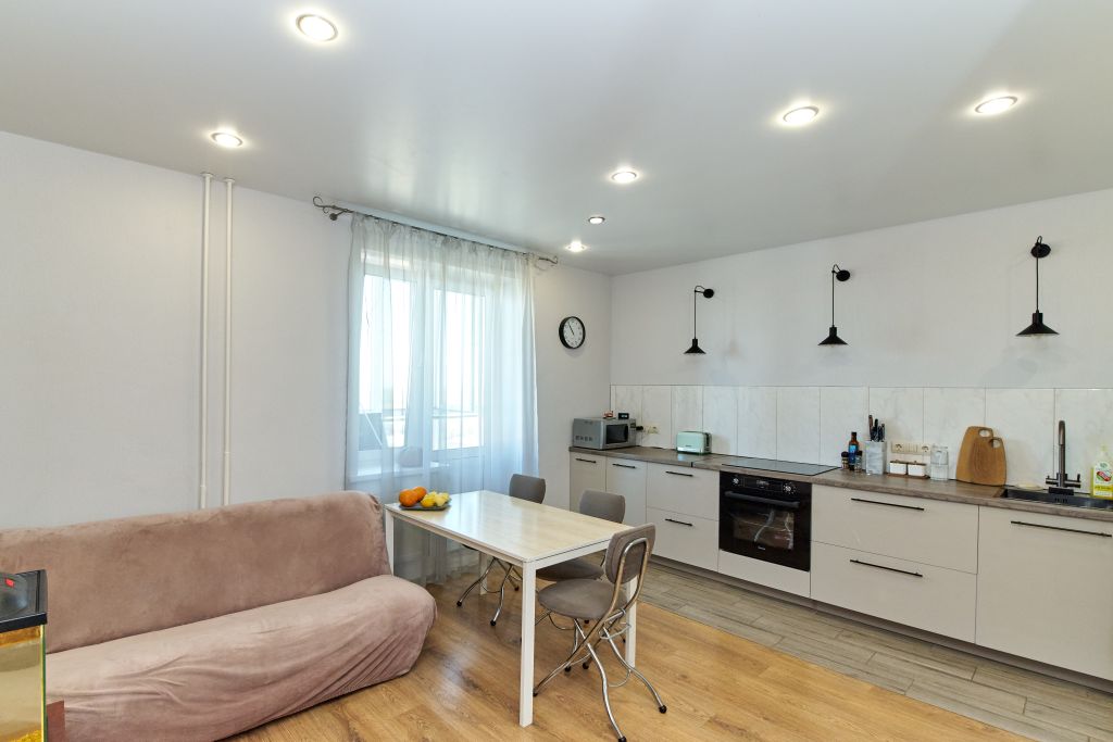 Продажа 2-комнатной квартиры, Ярославль, Лизы Чайкиной ул,  7