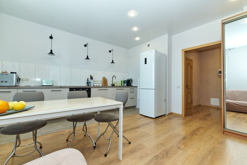 Продажа 2-комнатной квартиры, Ярославль, Лизы Чайкиной ул,  7